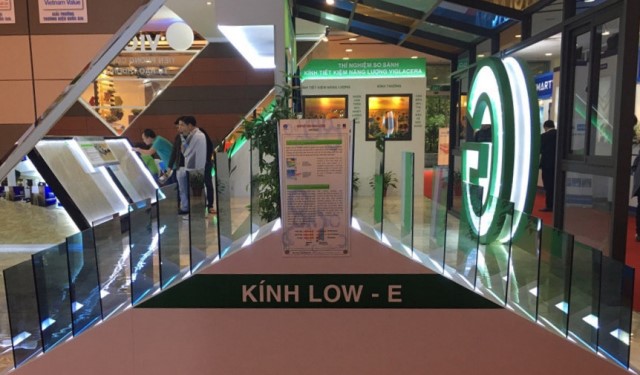 Kính tiết kiệm năng lượng (Low-E) trưng bày tại triển lãm